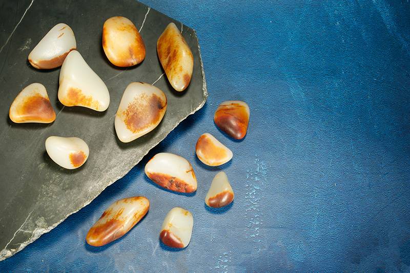 和田玉 【籽料】 貔貅 红皮 内包物無し1級品‼️ 【国家鑑定