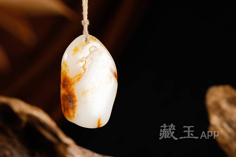 石能悦人，玉不估价！黄金有价玉无价！