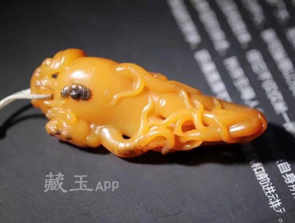 一块黄玉1380万，顶级黄玉长什么样？