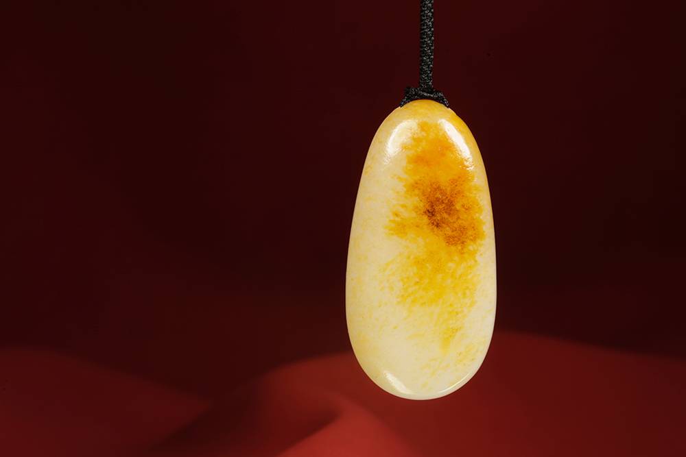 火凤凰，新疆和田籽料挂件，无忧无愁，安得自在和田玉鉴定保养知识大全