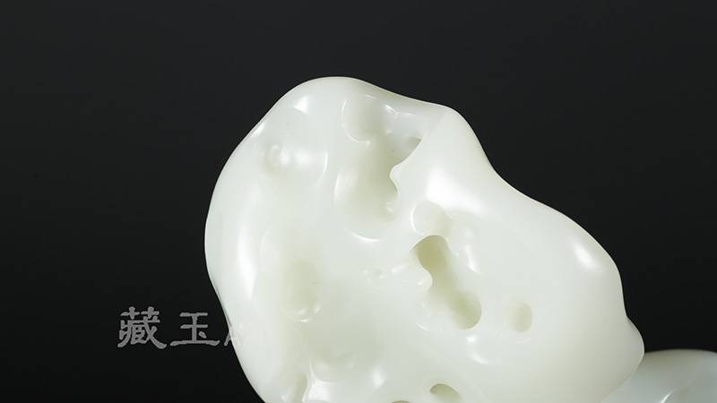 和田玉，买细的不买贵的！​ 那些细度超一流的和田玉