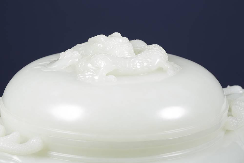 商周・古和田玉・高古玉彫・乳釘紋双耳銜環香炉』