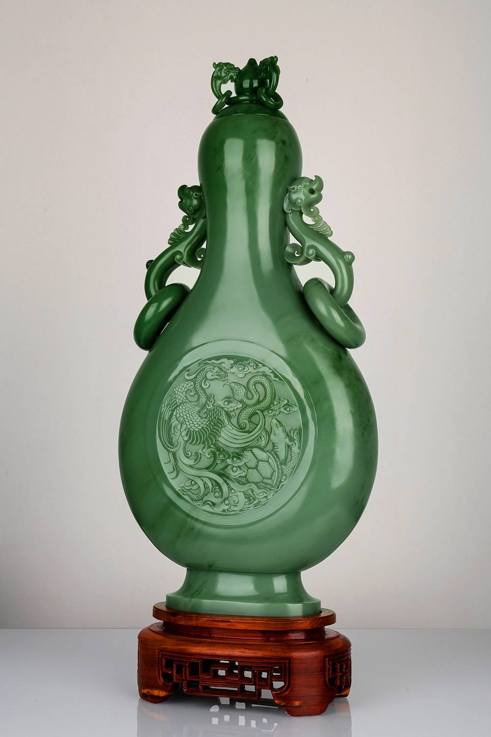 四神宝瓶，中国玉石雕刻大师魏玉忠作品，08月15日22:00开拍和田