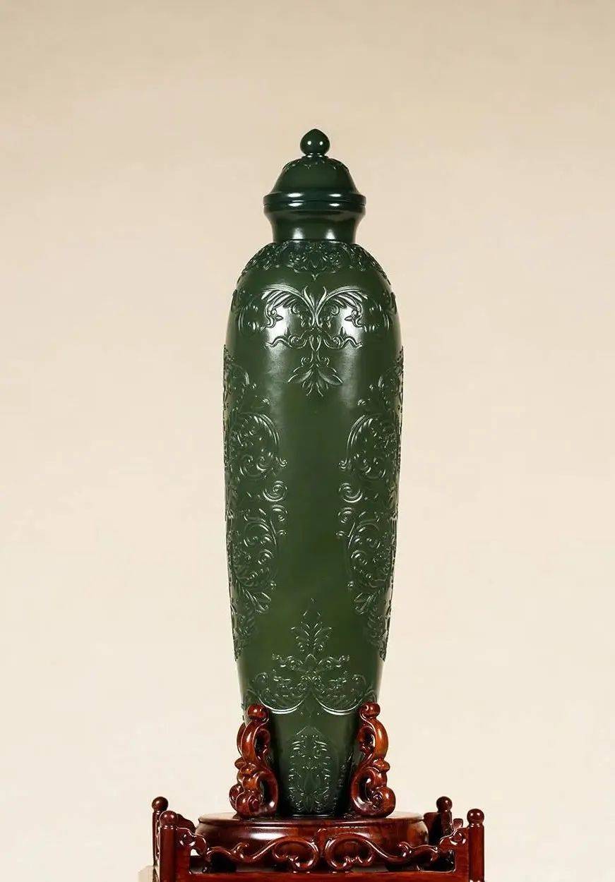 花瓶 和田绿玉梅瓶。花入 花瓶 和田绿玉梅瓶。花入 花瓶 和田绿玉梅瓶。花入