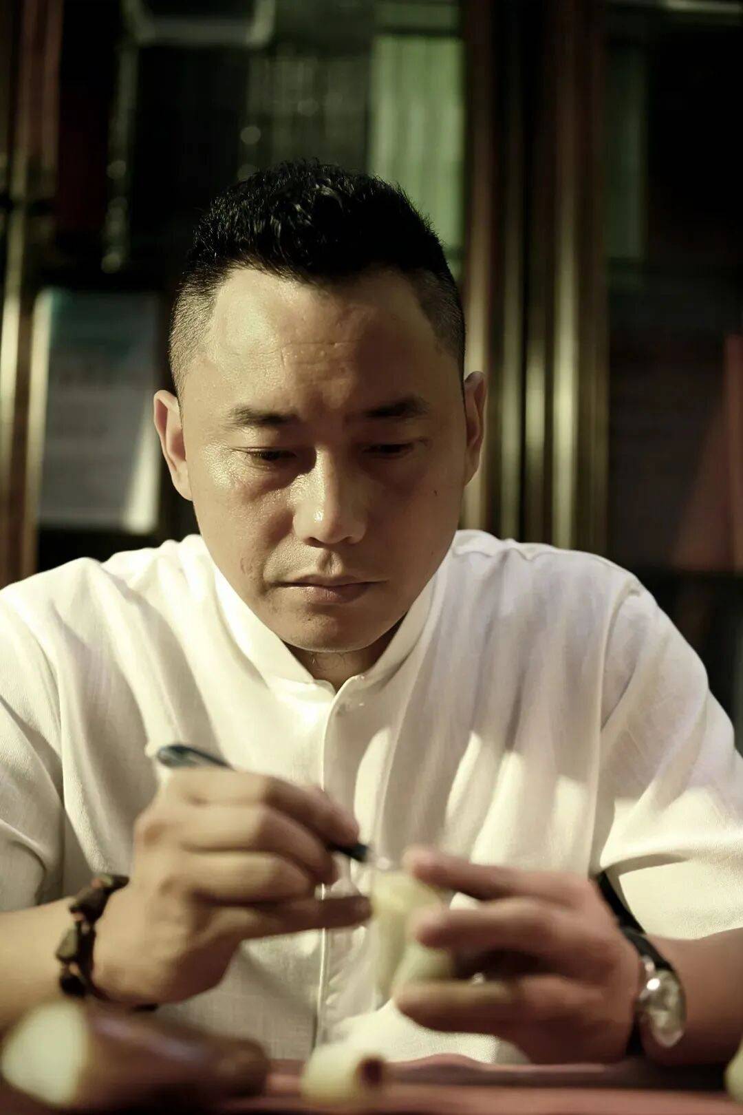 12周年庆大拍·黄杨洪作品"山中君子"｜虎啸风生，玉蕴乾坤