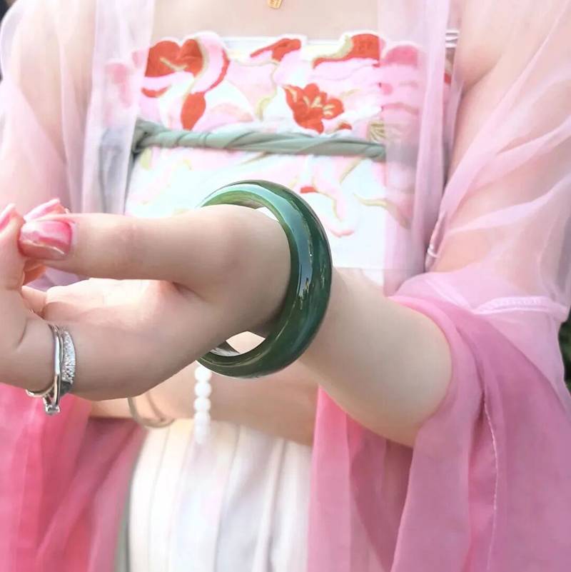 盘点：如何选购一款最适合自己的玉镯