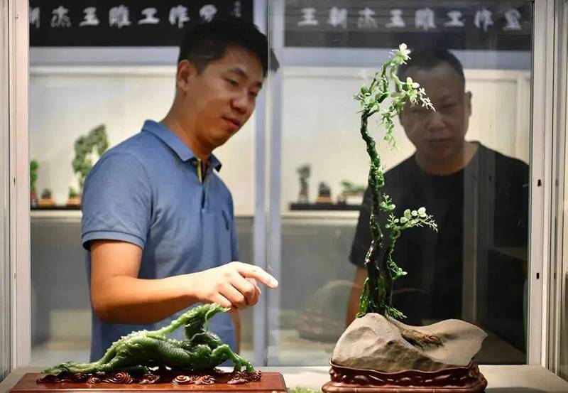 12周年庆大拍·王朝杰作品"降龙伏虎" | 同料双绝，罗汉传神