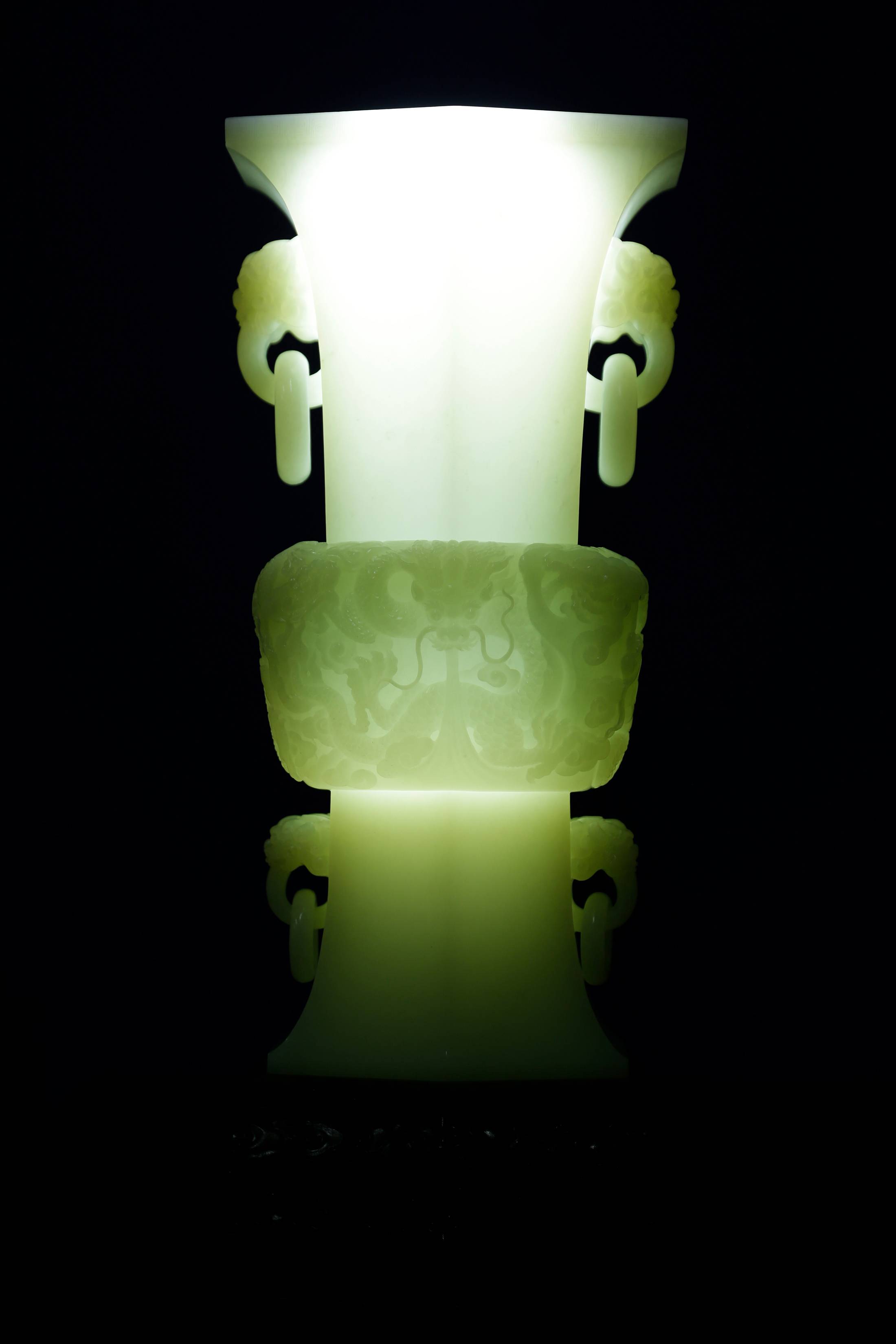 结缘赏丨藏玉标王《九龙花觚》和田玉鉴定保养知识大全-藏玉网- 藏玉