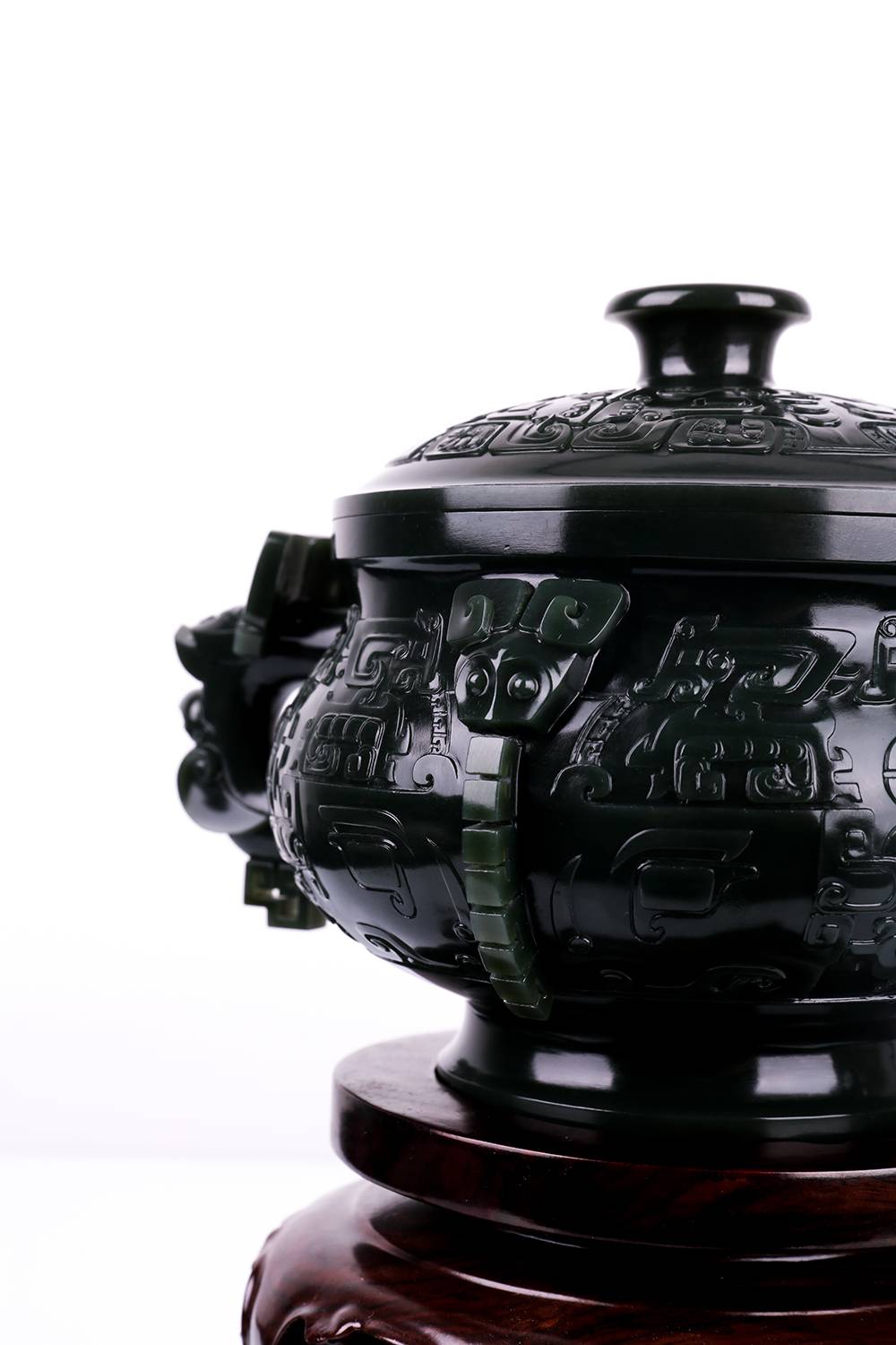 结缘赏丨藏玉标王《青铜化玉·西周簋》和田玉鉴定保养知识大全-藏玉网