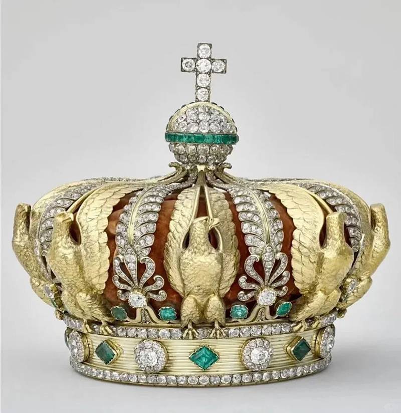 卢浮宫失窃珠宝背后：中外君王的宠妻图鉴