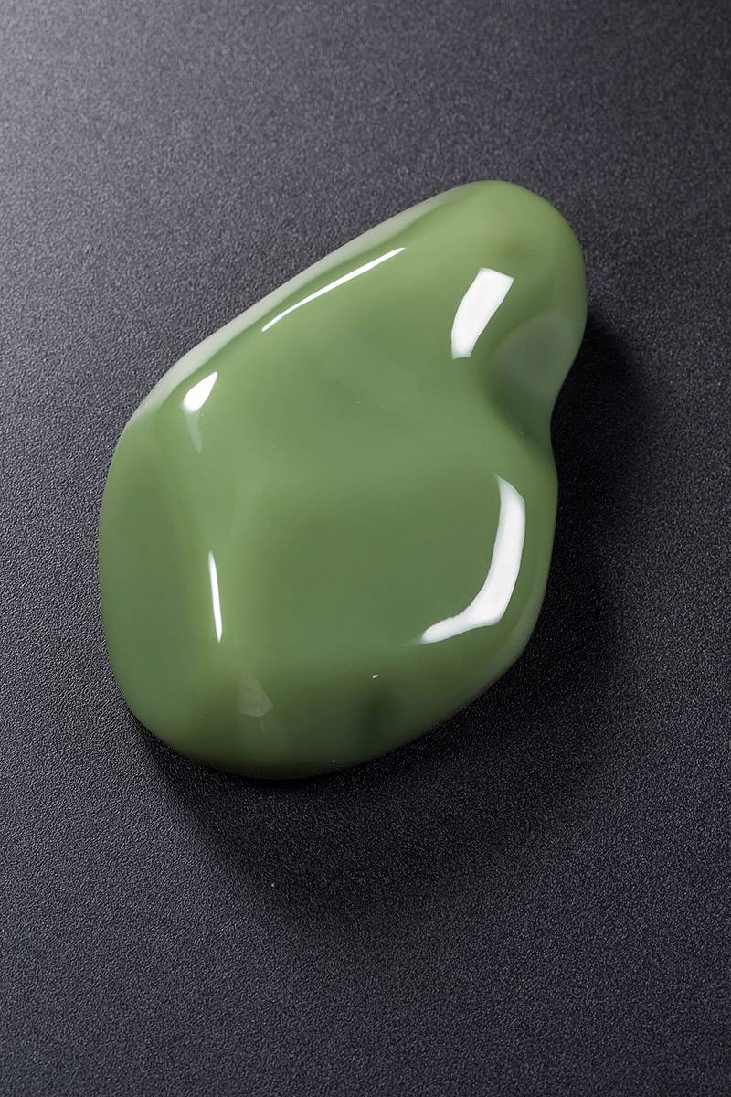 几种细度顶级的和田玉，有一种打灯比玻璃还干净！