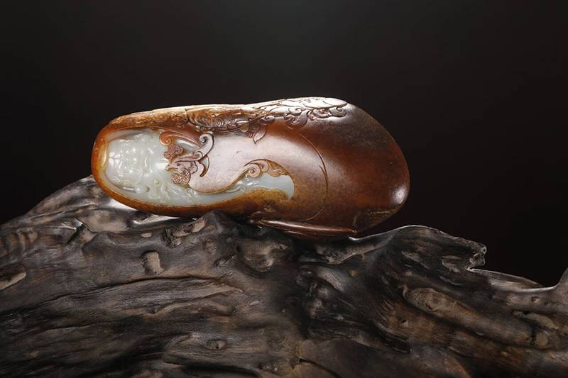买玉，追网红爆款还是选经典？