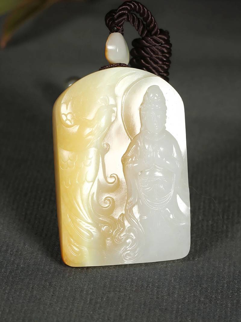 俏色玉雕，得选俏到点子上的