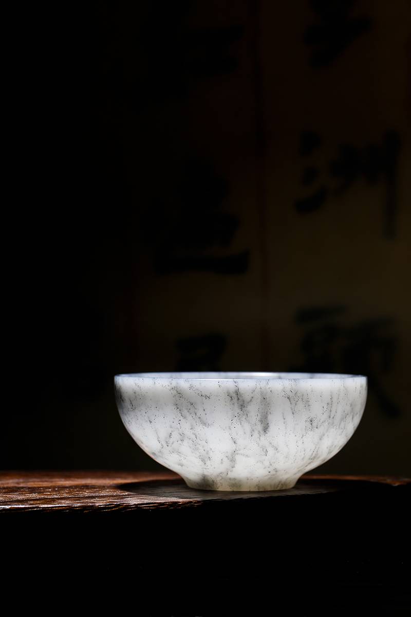 到中年才读懂“家有黄金万两,不如美玉一方”，藏着大秘密