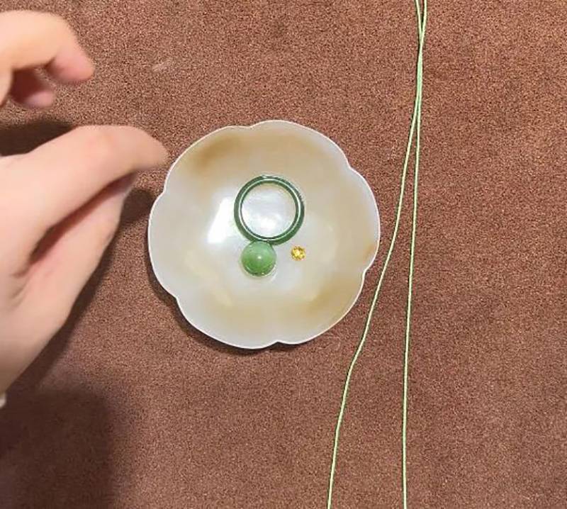 跟夕汐学编串 | 戒圈小吊坠实用编法