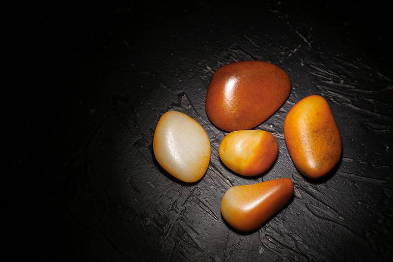 那么黄，那么美，敢卖100万的黄玉手镯凭啥这么贵！