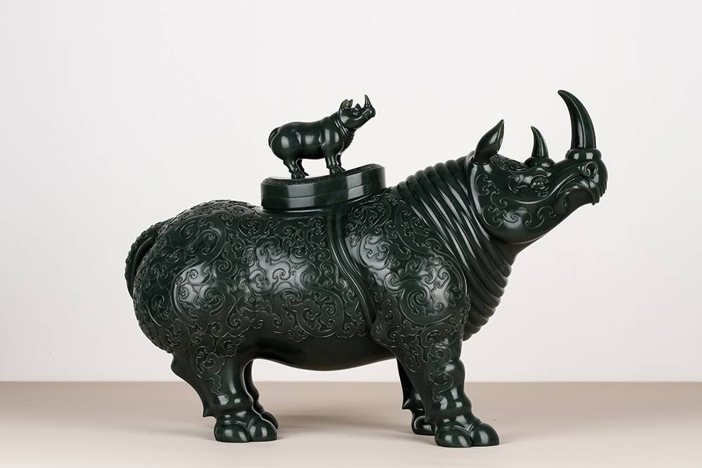 藏玉拍卖直播2025年度捷报：以方寸之屏，定鼎2.46亿传世收藏