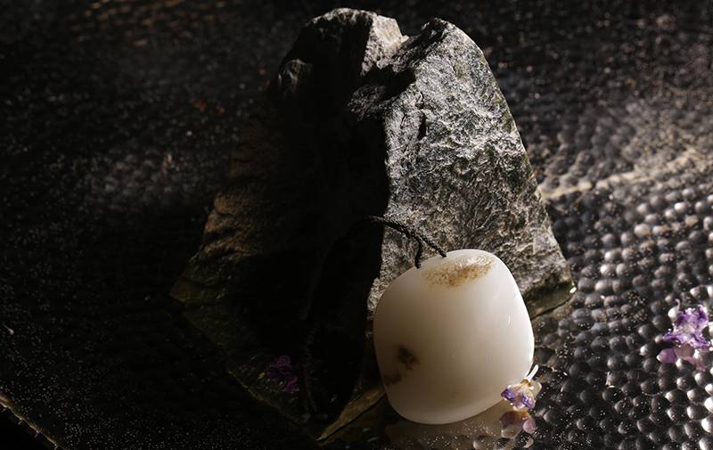 籽料：万年皮下有羊脂！