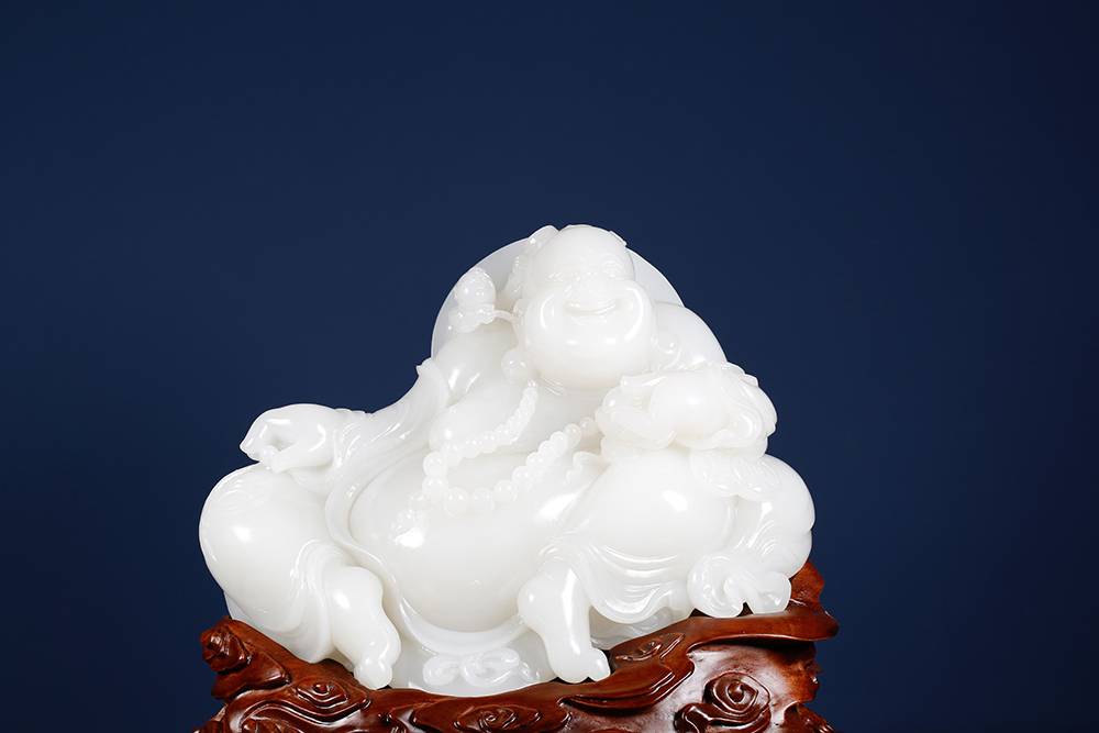 天马行空处，美玉落人间！藏玉马年新春大拍成交148万收槌