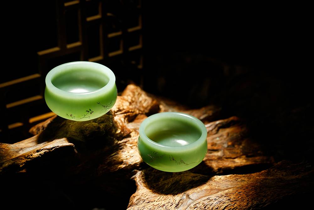 春节同学聚会，我的手串被一群穿金戴银的同学狠狠嘲笑了