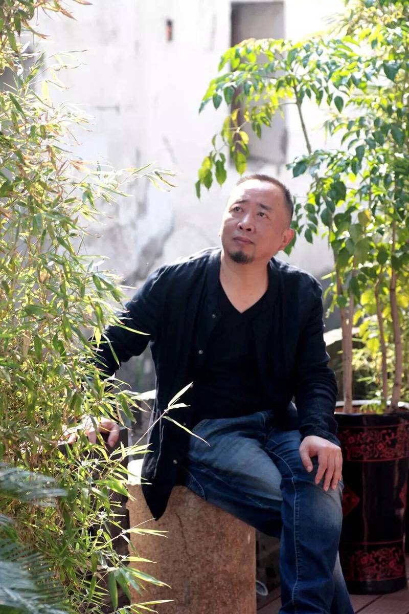 玉雕英雄榜|大器晚成 · 卢伟：三万张手稿，没一张是白画的