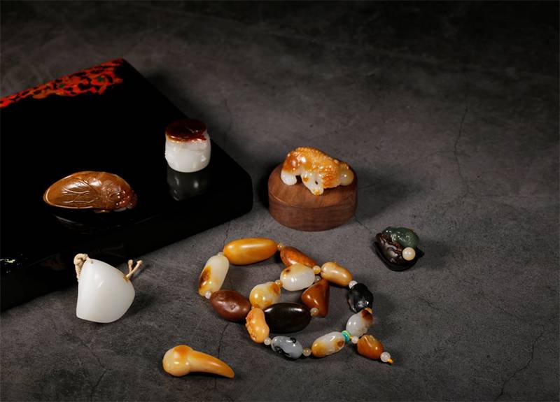 李连杰曝光了他收藏的玉石手串，没想到居然是这个样子！