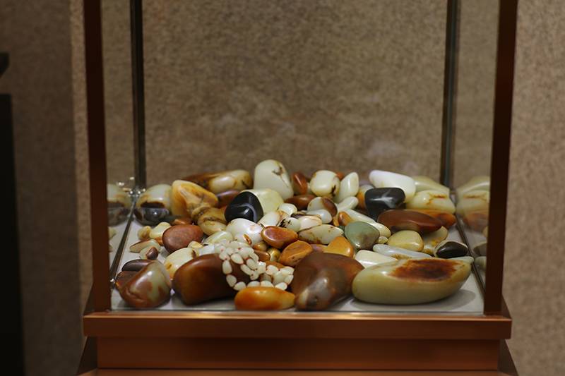 大家都说它们会比红皮白肉籽料更顶级，能看懂的都是行家