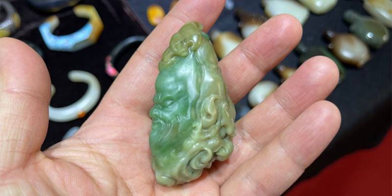 有一种碧玉，叫薄荷绿