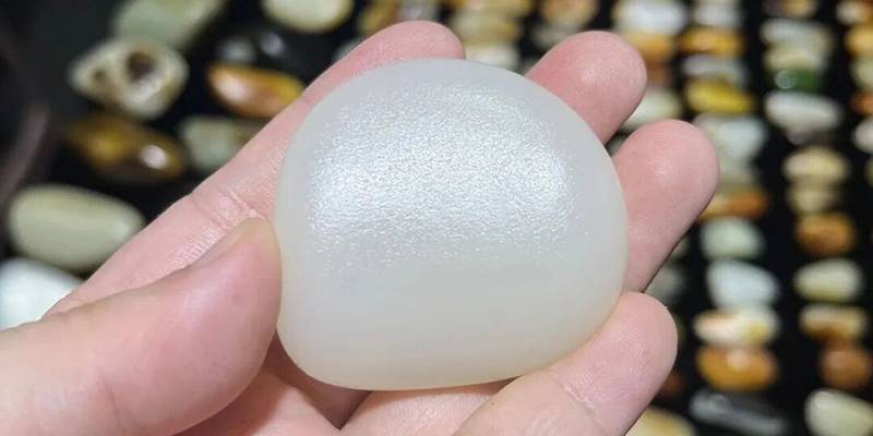 注意，有这几种表现的和田玉一定不要买