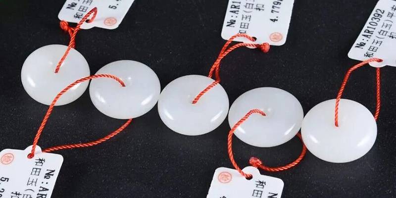 在网红直播间，买到好玉的概率能有多低