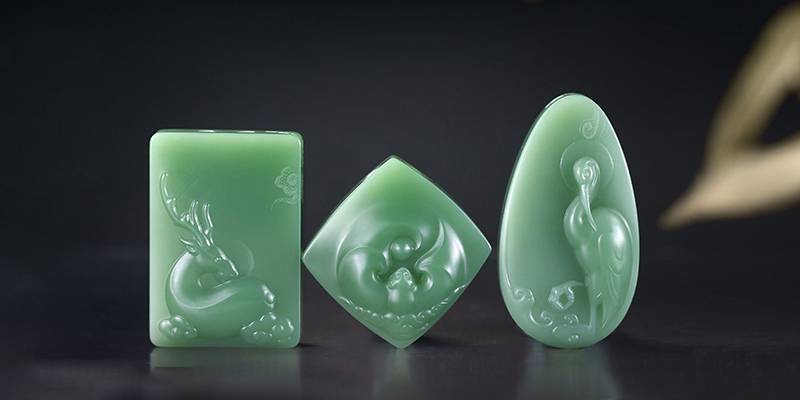 百万级别的粉绿手镯，到底贵在哪？