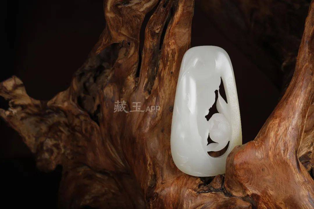 人到中年，存三五块美玉，有二三位知己 ，足矣！