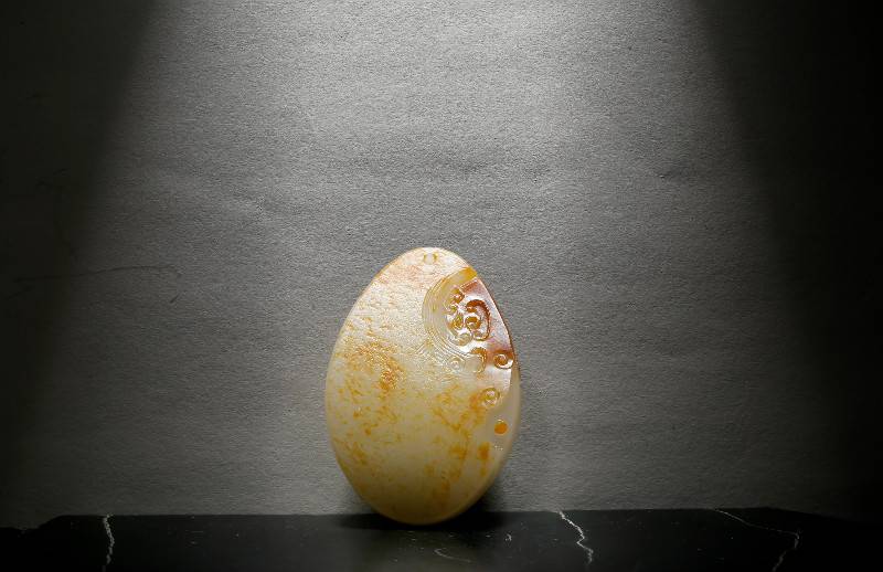 一块玉牌被190万拍下，天价玉牌为何能成硬通货？