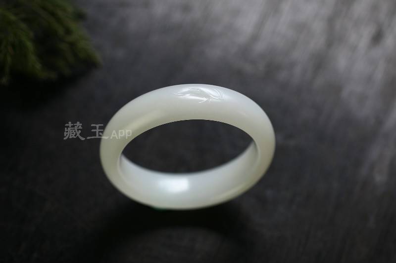 200万的玉镯长啥样？很多人竟然没见过！