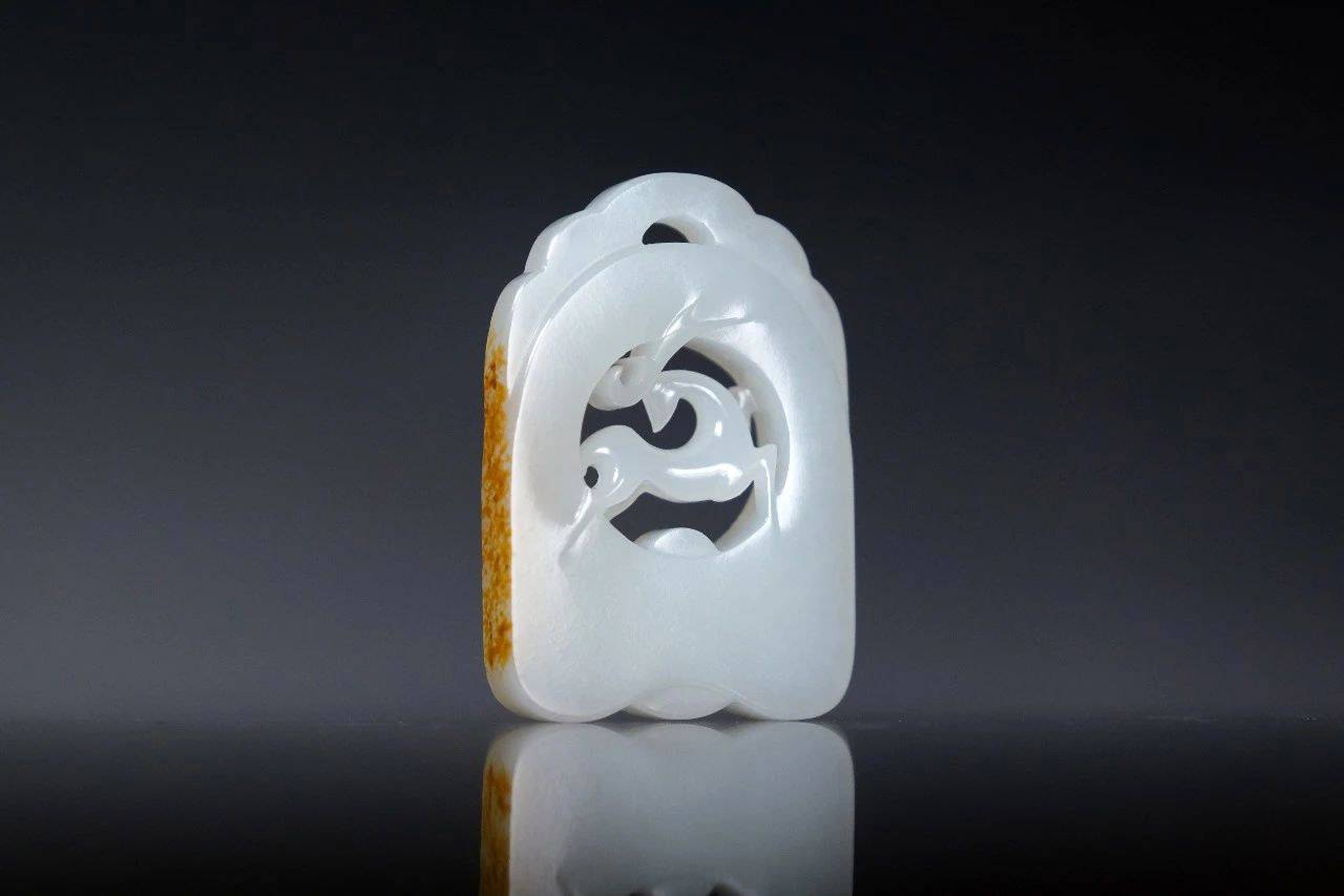 圣诞节,一只走进玉雕的仙鹿!