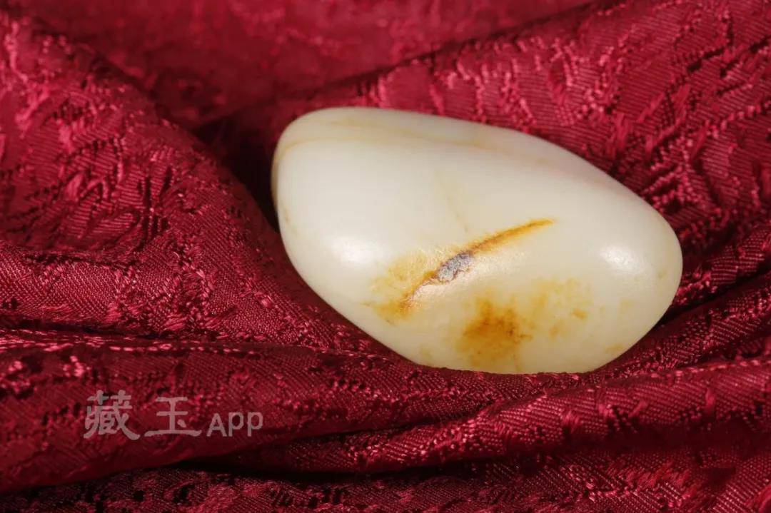 如果有人问你克价几万的籽料长什么样？答案是这样的……