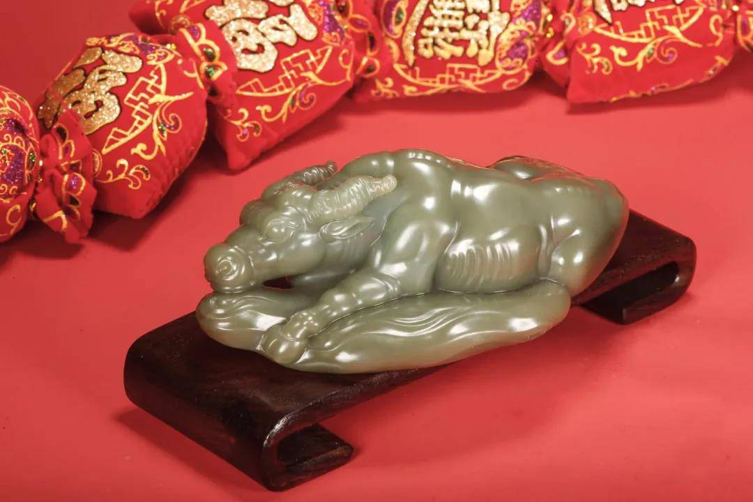 金牛贺岁，“牛”转乾坤，藏玉给大家拜年啦！