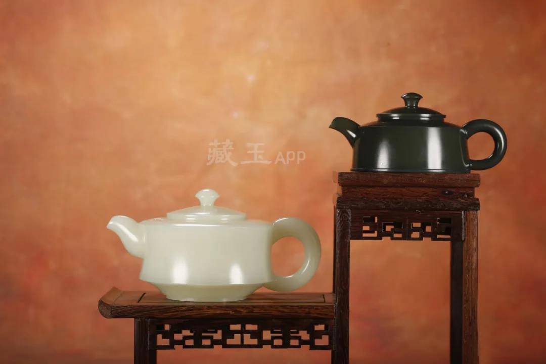 男人爱玉，更爱那把玉壶！