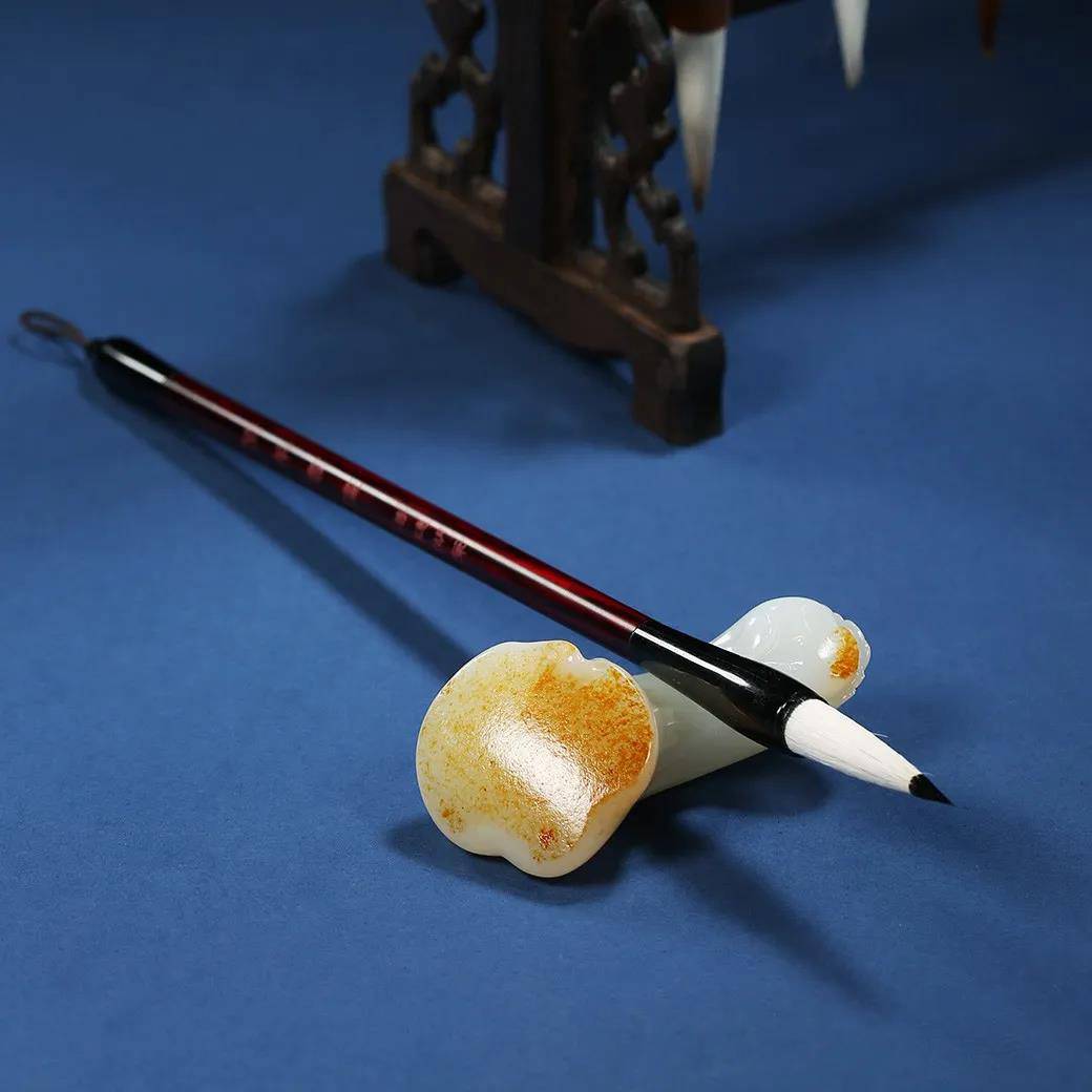 一个“笔架”能玩出多少格调？和田玉鉴定保养知识大全-藏玉网- 藏玉｜藏