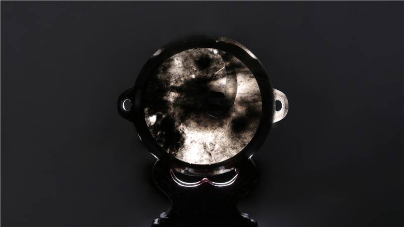 这个残缺的和田玉竟拍出4343万的天价，堪称玉雕里的维纳斯