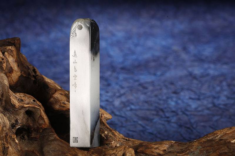 和田玉的最大玩家，第一玉痴是这么玩玉的！