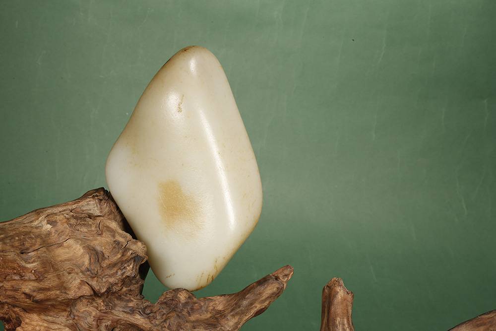 臻品丨嘉鱼戏水，聚红皮原石，新疆和田籽料，邀您共赏
