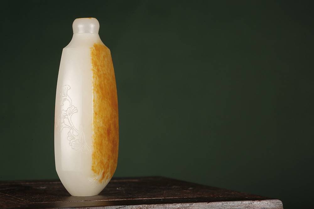 美品 鼻煙壺 和田玉 珍蔵品 新疆産ホータン玉（水墨色）鼻煙壺