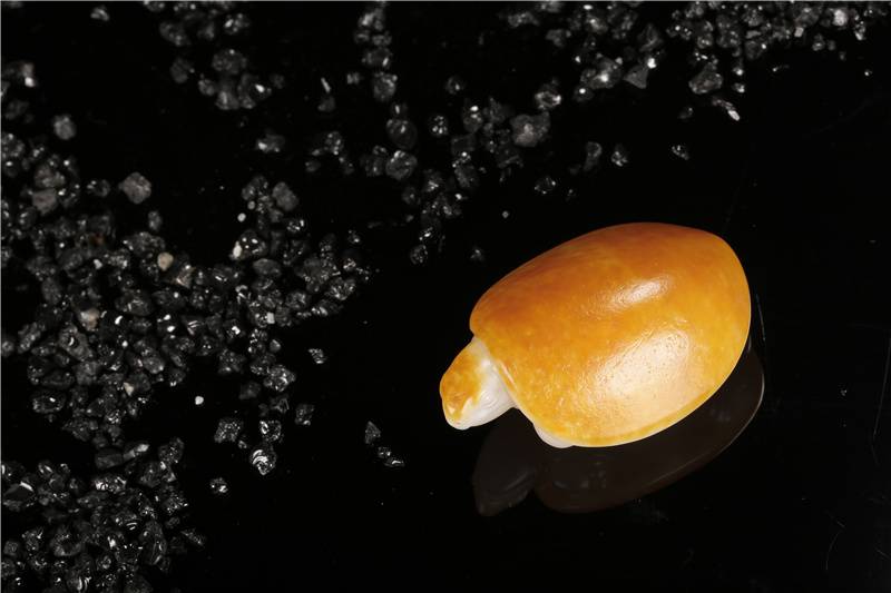 5万的籽料出50万也不卖，玉商和这个玩家吵了起来！