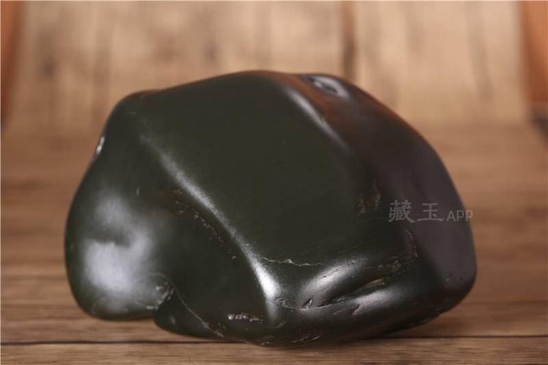 籽料里的“水晶”——黑青料里那些独特的伴生矿！