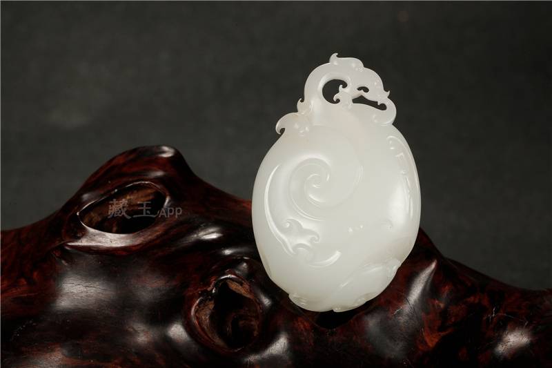  一位和田玉玩家的心里话：我穷得只剩和田玉了