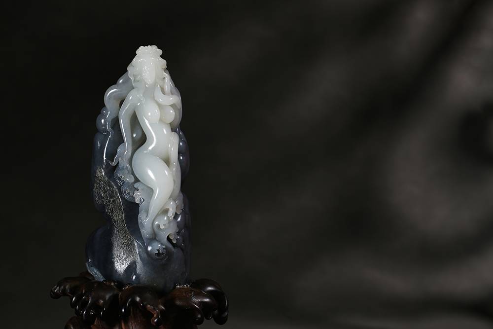 一件优秀的作品不仅要求玉雕师有高超的技艺,一块玉料也起着至关重要