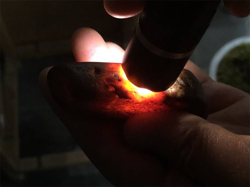 我有一块红玉,你可能没见过……和田玉鉴定保养知识大全-藏玉网