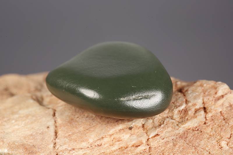 两年涨了20万！价格极端的青玉应如何收藏？和田玉鉴定保养知识大全-藏