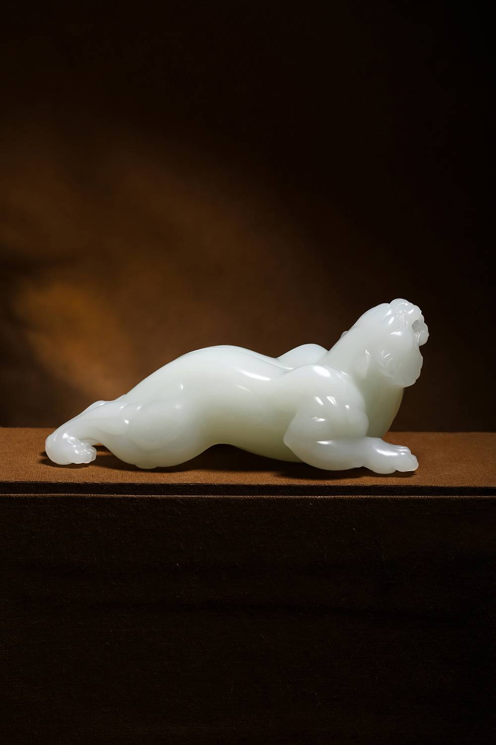 瑞兽呈祥，新疆和田籽料摆件，虎啸生风，大展宏图和田玉鉴定保养知识